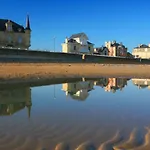Maison Renovee En Pierres Sejour Spacieux Avec Jardin Et Terrasse Amenagee Pres Omaha & Bayeux A 5mn De La Tous Commerces Prázdninový dům *