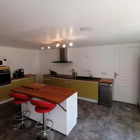 Maison Renovee En Pierres Sejour Spacieux Avec Jardin Et Terrasse Amenagee Pres Omaha & Bayeux A 5mn De La Tous Commerces * Commes