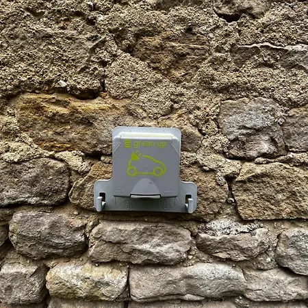 Maison Renovee En Pierres Sejour Spacieux Avec Jardin Et Terrasse Amenagee Pres Omaha & Bayeux A 5mn De La Tous Commerces * Commes