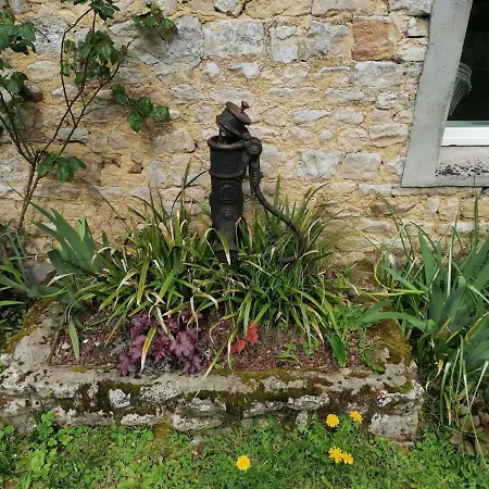 Maison Renovee En Pierres Sejour Spacieux Avec Jardin Et Terrasse Amenagee Pres Omaha & Bayeux A 5mn De La Tous Commerces Vakantiehuis