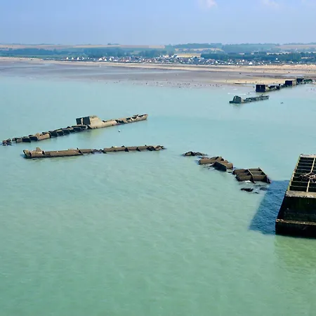 Maison Renovee En Pierres Sejour Spacieux Avec Jardin Et Terrasse Amenagee Pres Omaha & Bayeux A 5mn De La Tous Commerces *