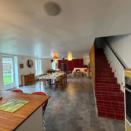 Maison Renovee En Pierres Sejour Spacieux Avec Jardin Et Terrasse Amenagee Pres Omaha & Bayeux A 5mn De La Tous Commerces Semesterbostad Commes