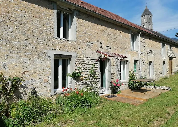 Maison Renovee En Pierres Spacieux Avec Jardin Et Terrasse Aménagée Près Omaha Beach&bayeux à 5mn De La Tous Commerces Commes