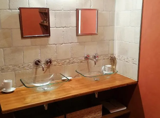 Hébergement de vacances Maison Renovee En Pierres Spacieux Avec Jardin Et Terrasse Aménagée Près Omaha Beach&bayeux à 5mn De La Tous Commerces