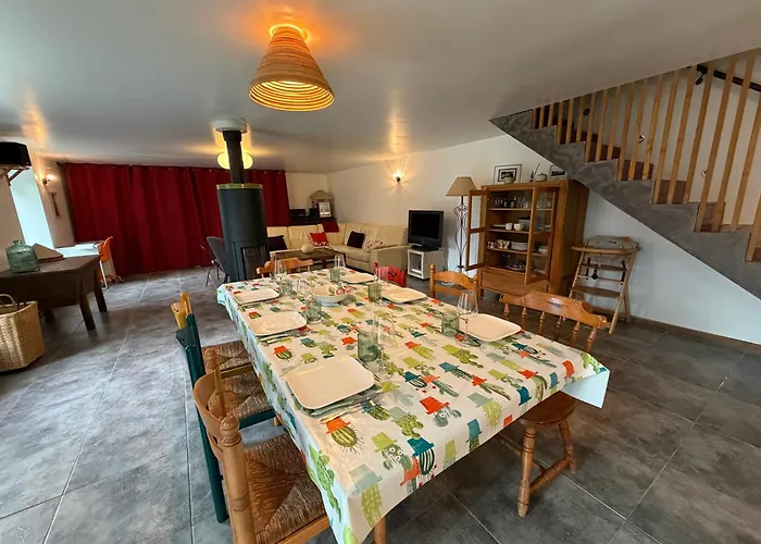 Hébergement de vacances Maison Renovee En Pierres Spacieux Avec Jardin Et Terrasse Aménagée Près Omaha Beach&bayeux à 5mn De La Tous Commerces Commes